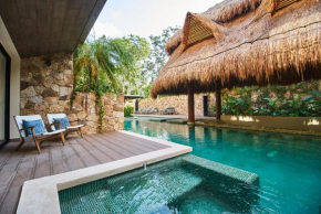 Elegant charm home & Private deck & Pool